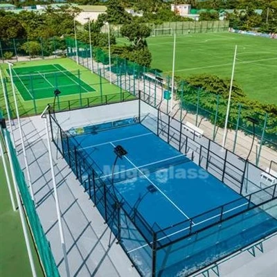 Od výberu k riešeniu: Tvrdené sklo Padel Court
